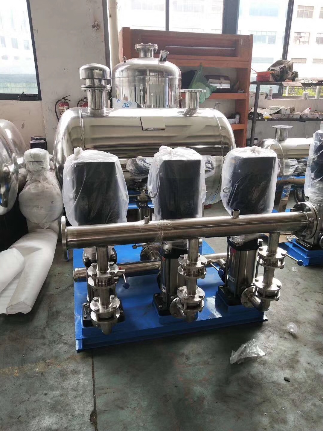 無負(fù)壓成套機(jī)組實(shí)物圖片觀看